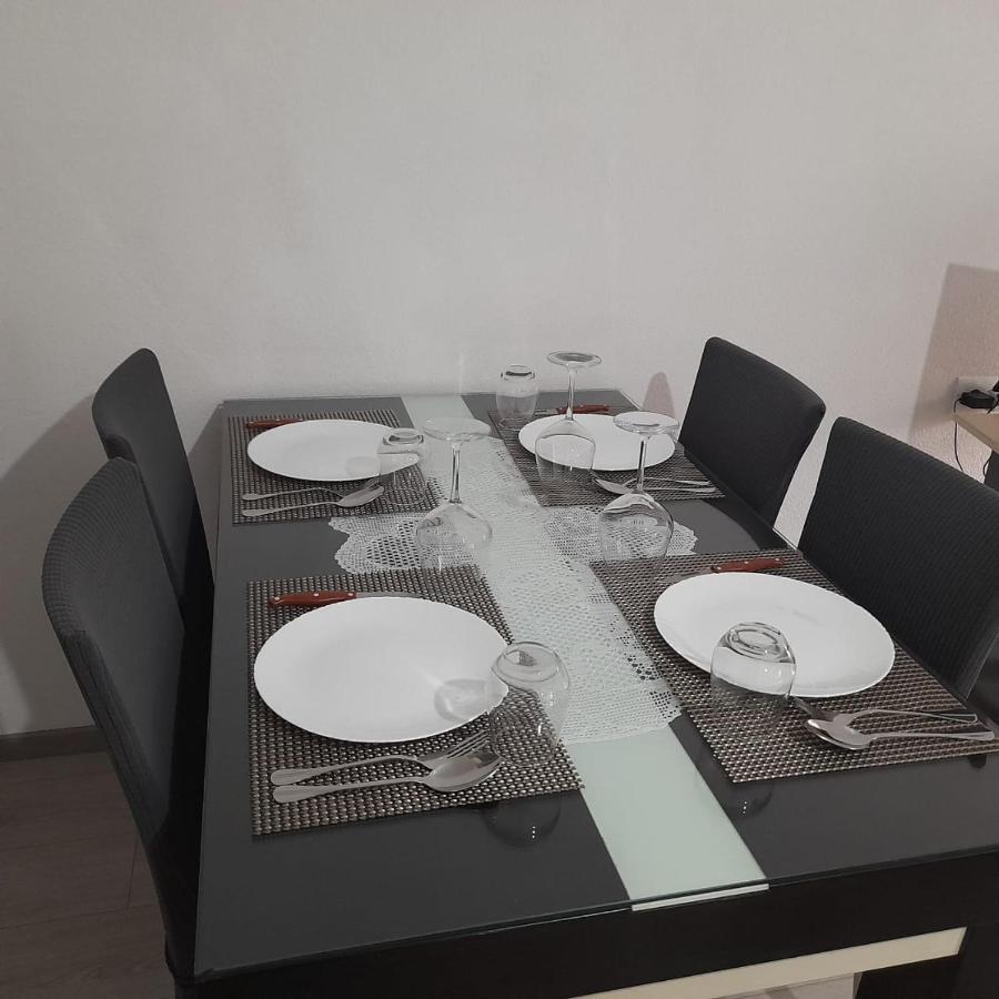 Erteo Guest House Pogradec Bagian luar foto