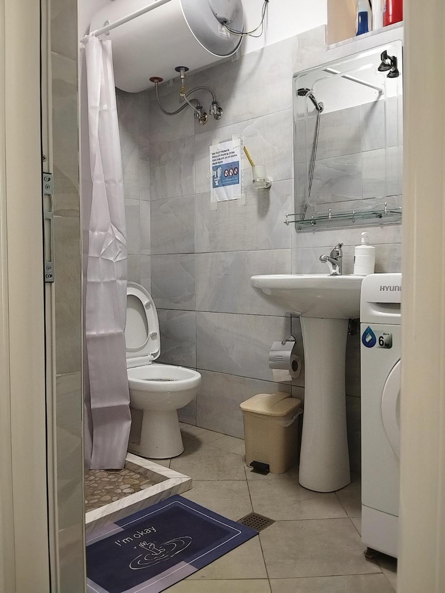 Erteo Guest House Pogradec Bagian luar foto